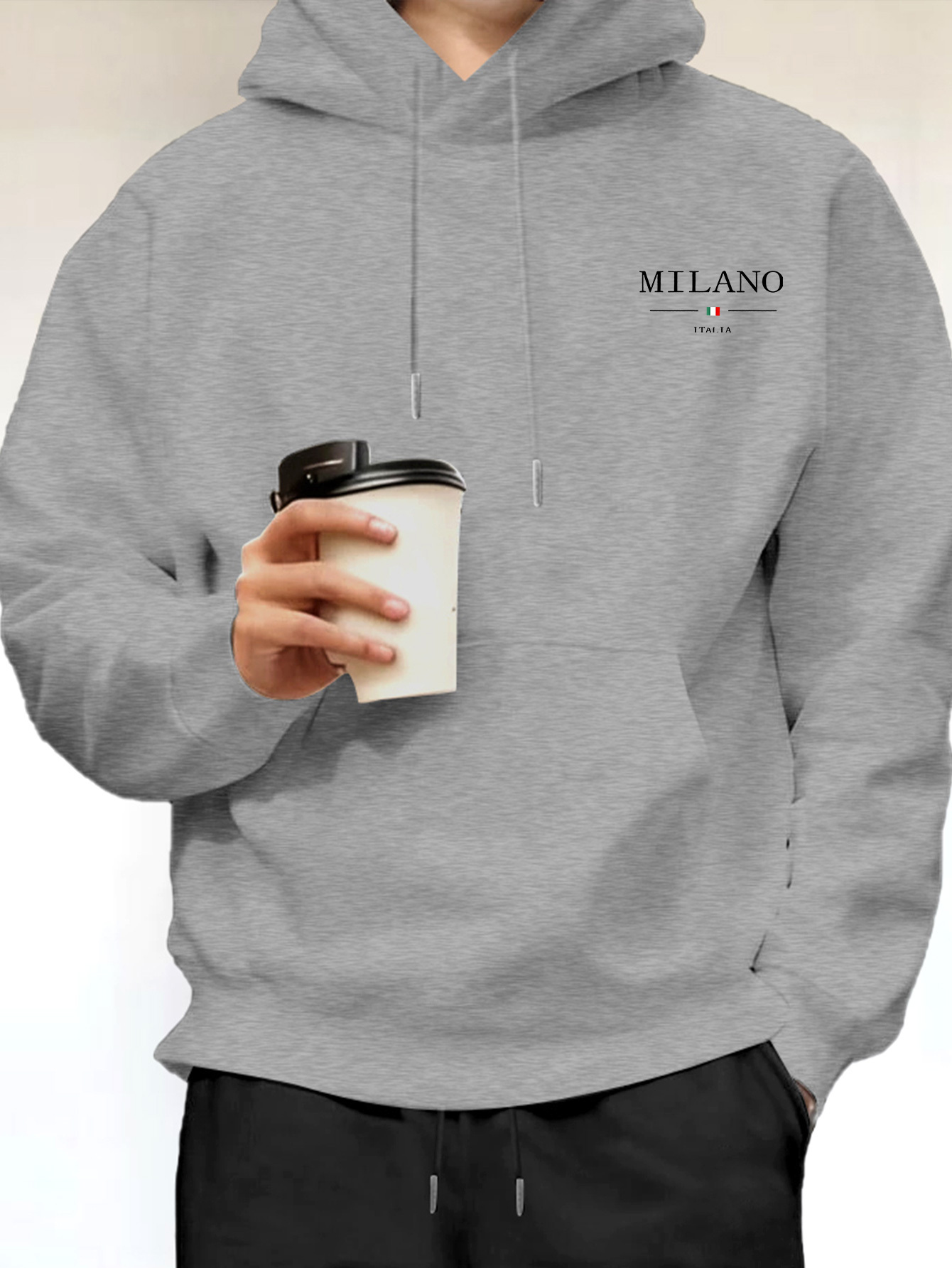 Street Fashion Milan - Minimalistischer Modischer Herren-Hoodie mit Mailänder Schriftzug-Druck,