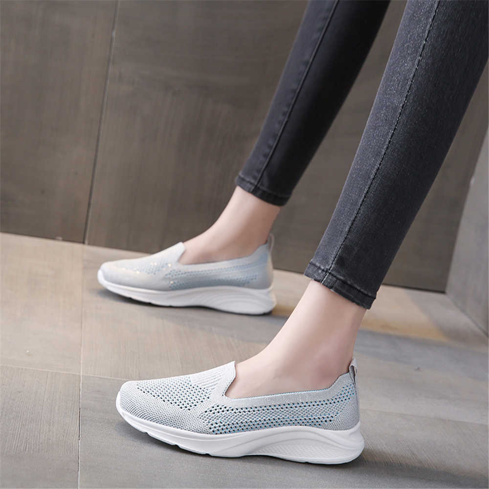 Street Fashion Model - Schnürlose Sneaker mit Flacher Sohle Unisex