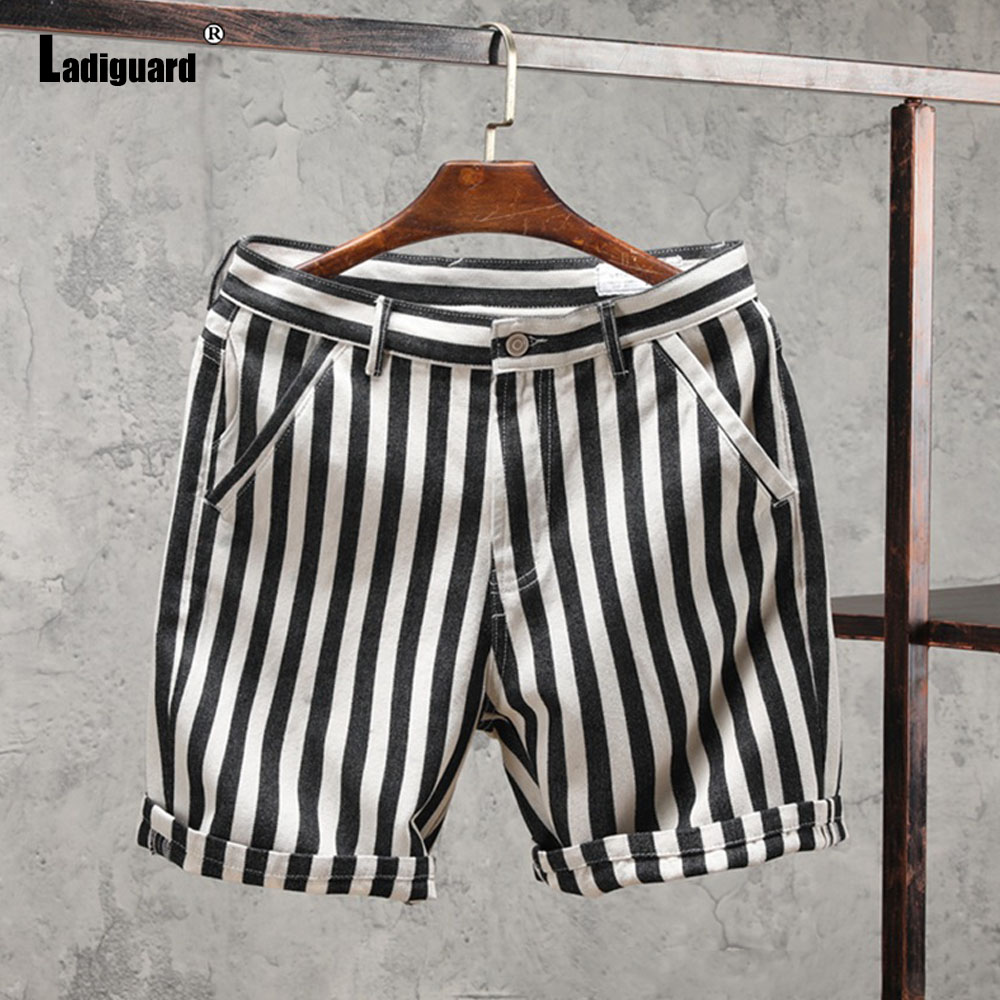 Street Fashion Europe - Europäischer Stil 2026 Sommer Lässige Shorts