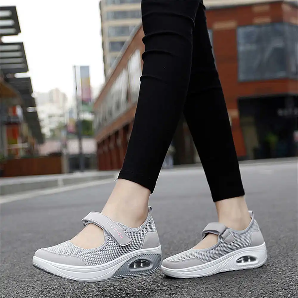Asian Street Fashion Girls - 36-41 Halbsaison farbige Turnschuhe Walking Skates