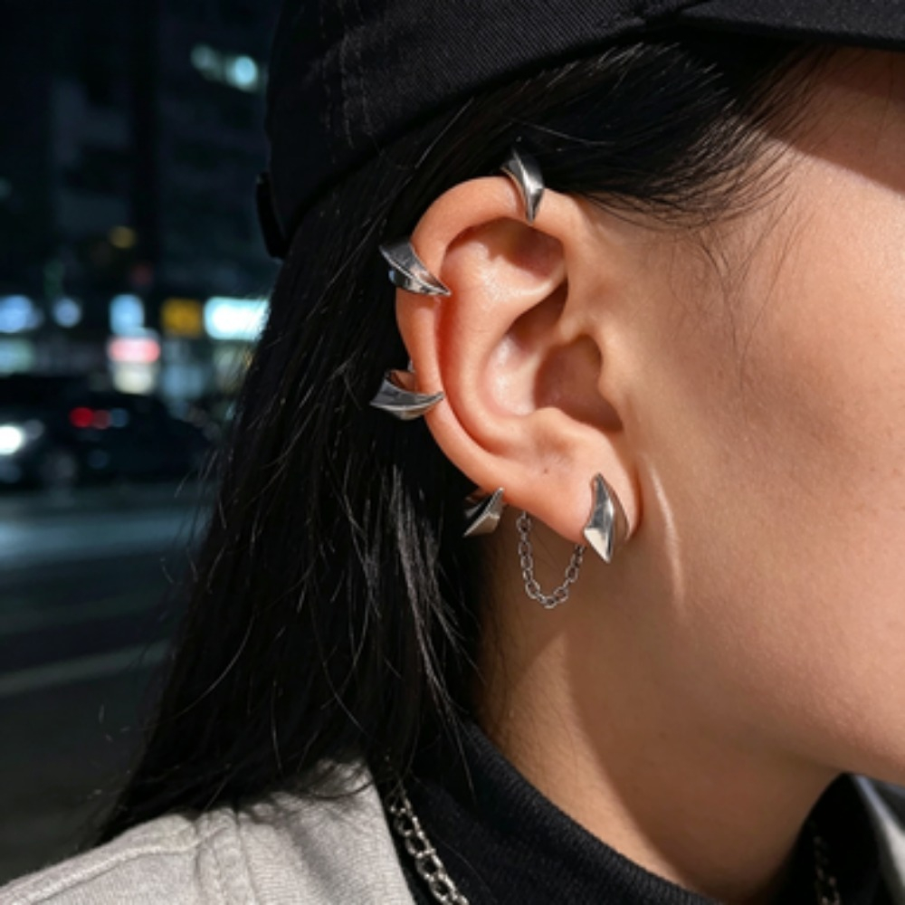 Dunkler Dämon Scharfe Zähne Oh – Street Fashion Earrings Bewertung und Preis