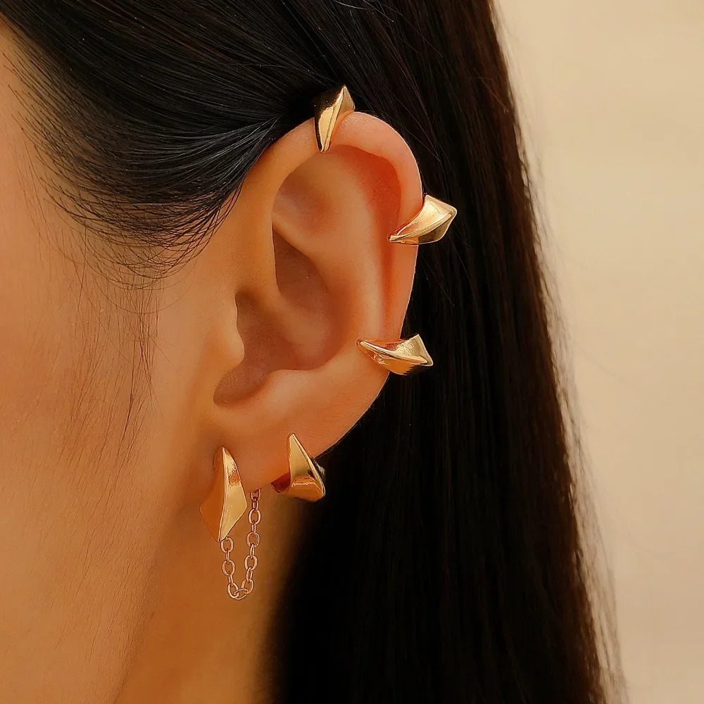 Dunkler Dämon Scharfe Zähne Oh – Street Fashion Earrings Bewertung und Preis