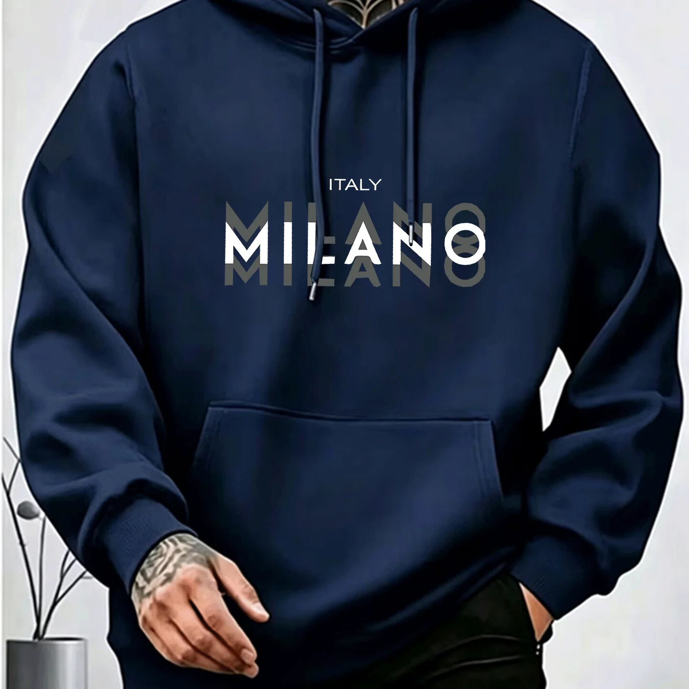 Herren-Hoodie mit MILANO-Schri – Street Fashion Milano Bewertung und Preis