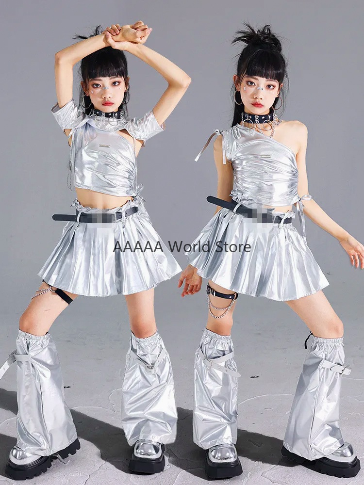 Cosplay Silbernes Crop-Top und – Street Fashion Europe Bewertung und Preis