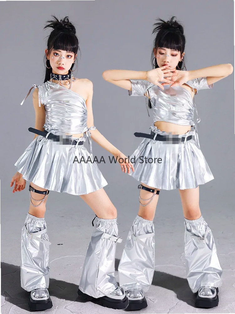 Cosplay Silbernes Crop-Top und – Street Fashion Europe Bewertung und Preis